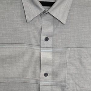 Travis Mathew gray short sleeve button up shirt. XL